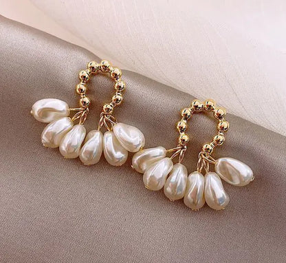 Chic Silver Pearl Geometric Earrings