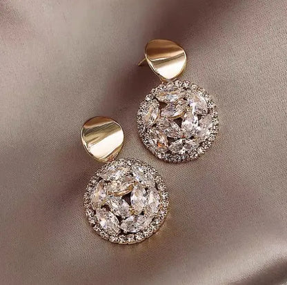 Chic Silver Pearl Geometric Earrings