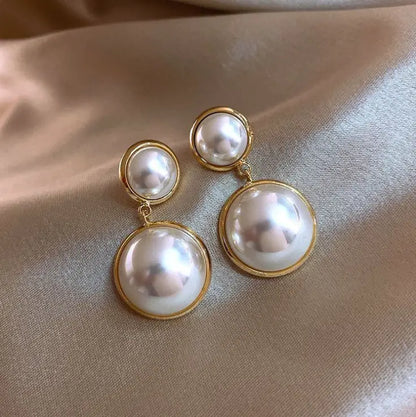 Chic Silver Pearl Geometric Earrings