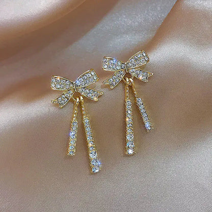 Chic Silver Pearl Geometric Earrings