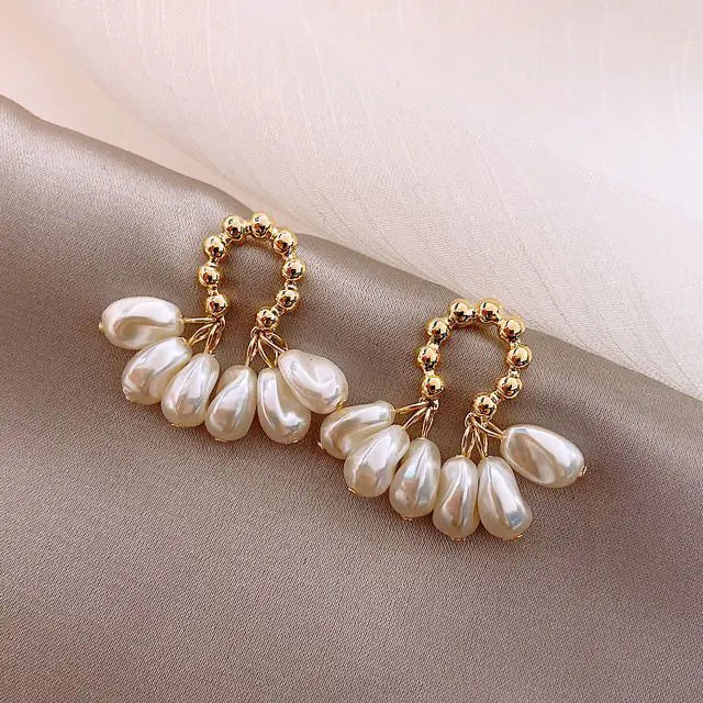 Chic Silver Pearl Geometric Earrings