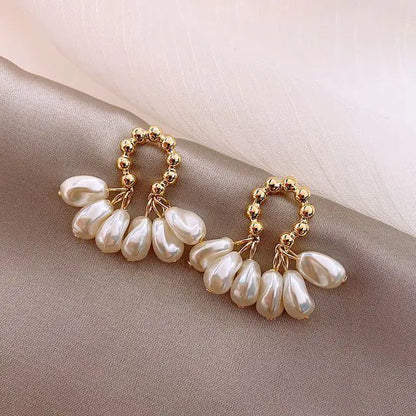 Chic Silver Pearl Geometric Earrings