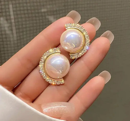 Chic Silver Pearl Geometric Earrings
