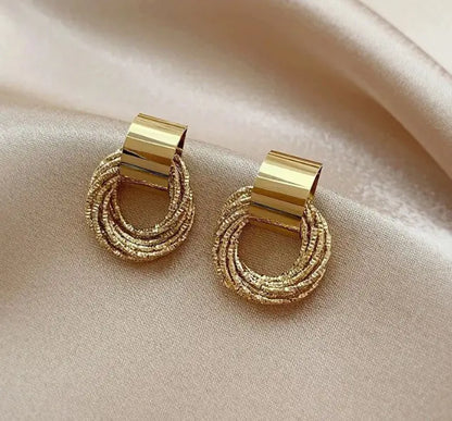 Chic Silver Pearl Geometric Earrings