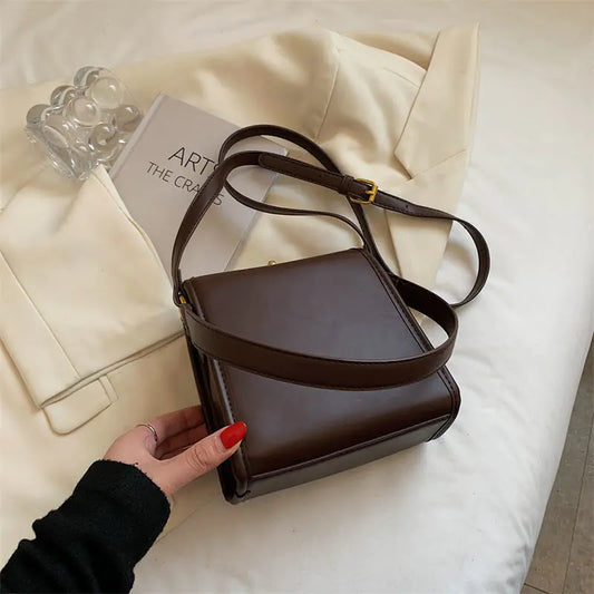 Retro Lady's Fashion Personality Bag