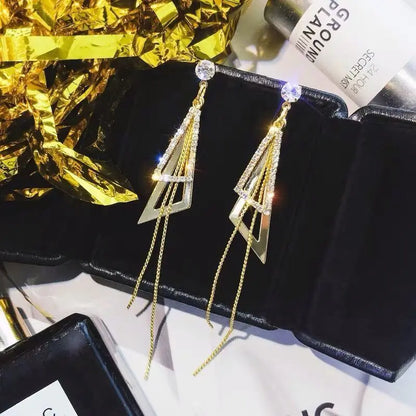Chic Silver Pearl Geometric Earrings